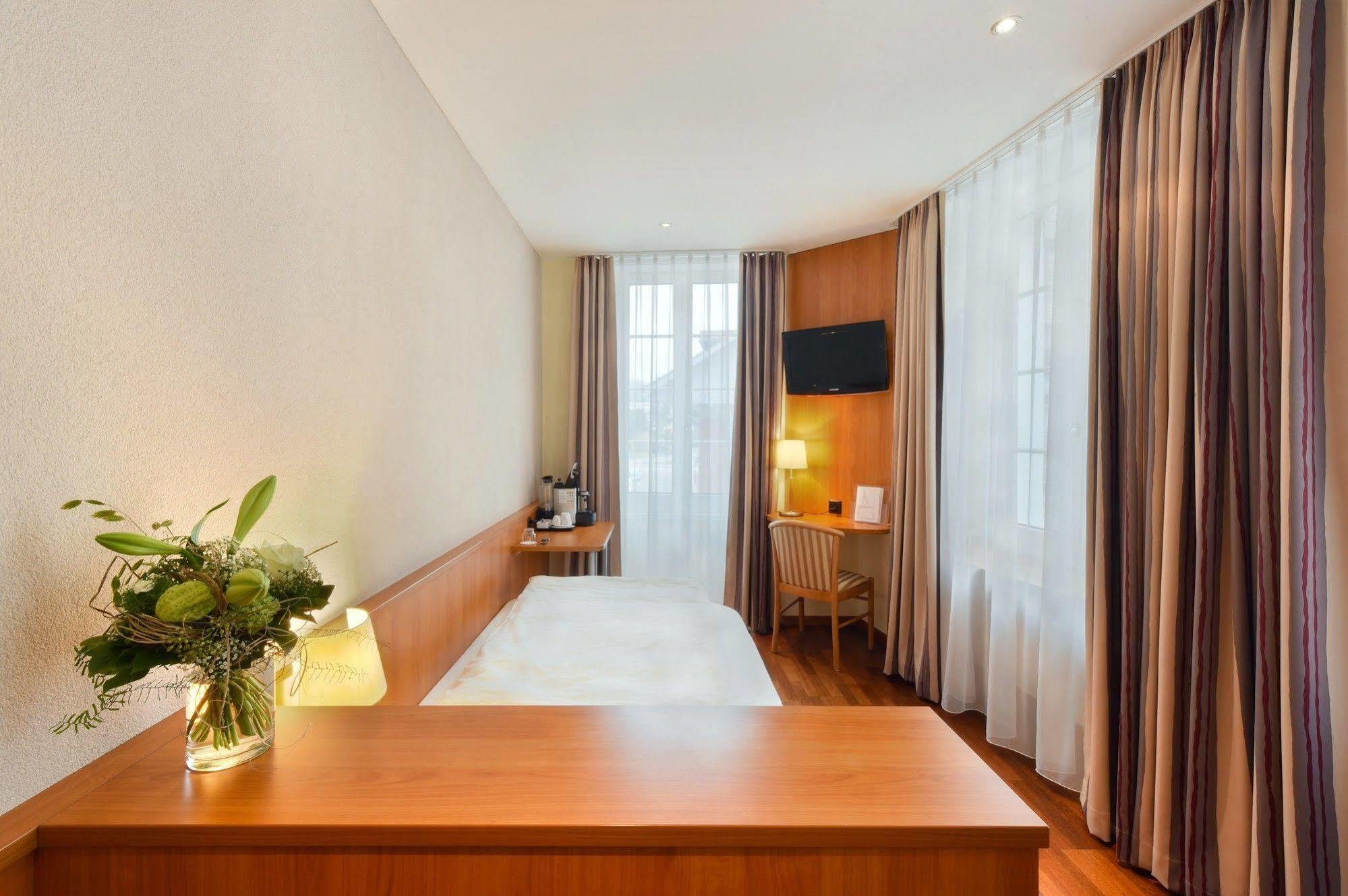 Apart Hotel Amadeo Zofingen Eksteriør billede